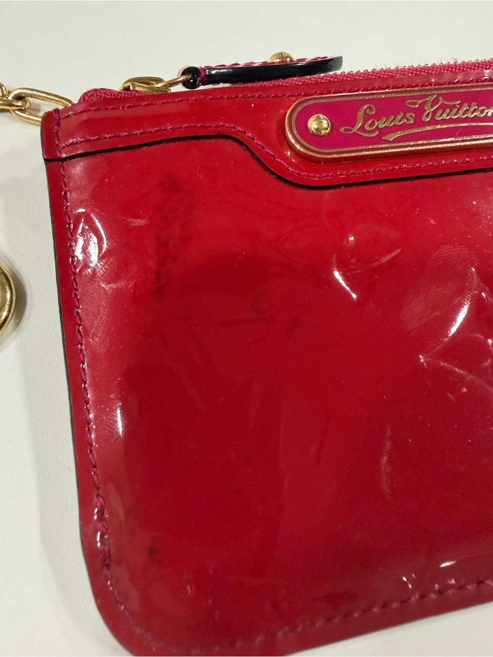 ✨ Authentic Louis Vuitton Vernis Key Cles -W/ Entrupy COA ✨ - Picture 2 of 11